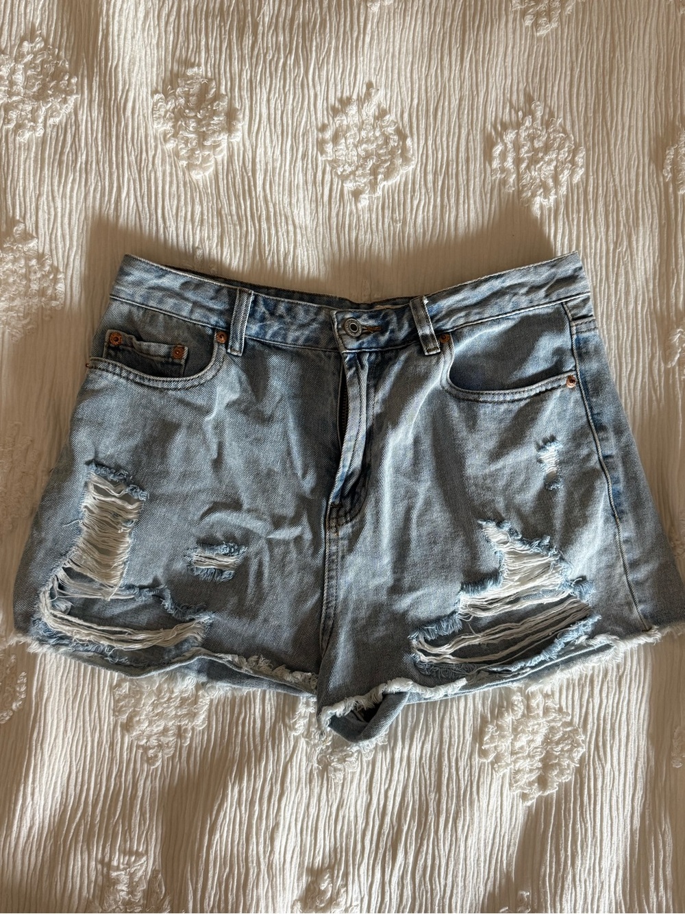 Signature 8 Light Blue Distressed Denim Jean Shorts, size L